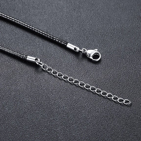 Colar Masculino com Pingente de Flecha e Sol