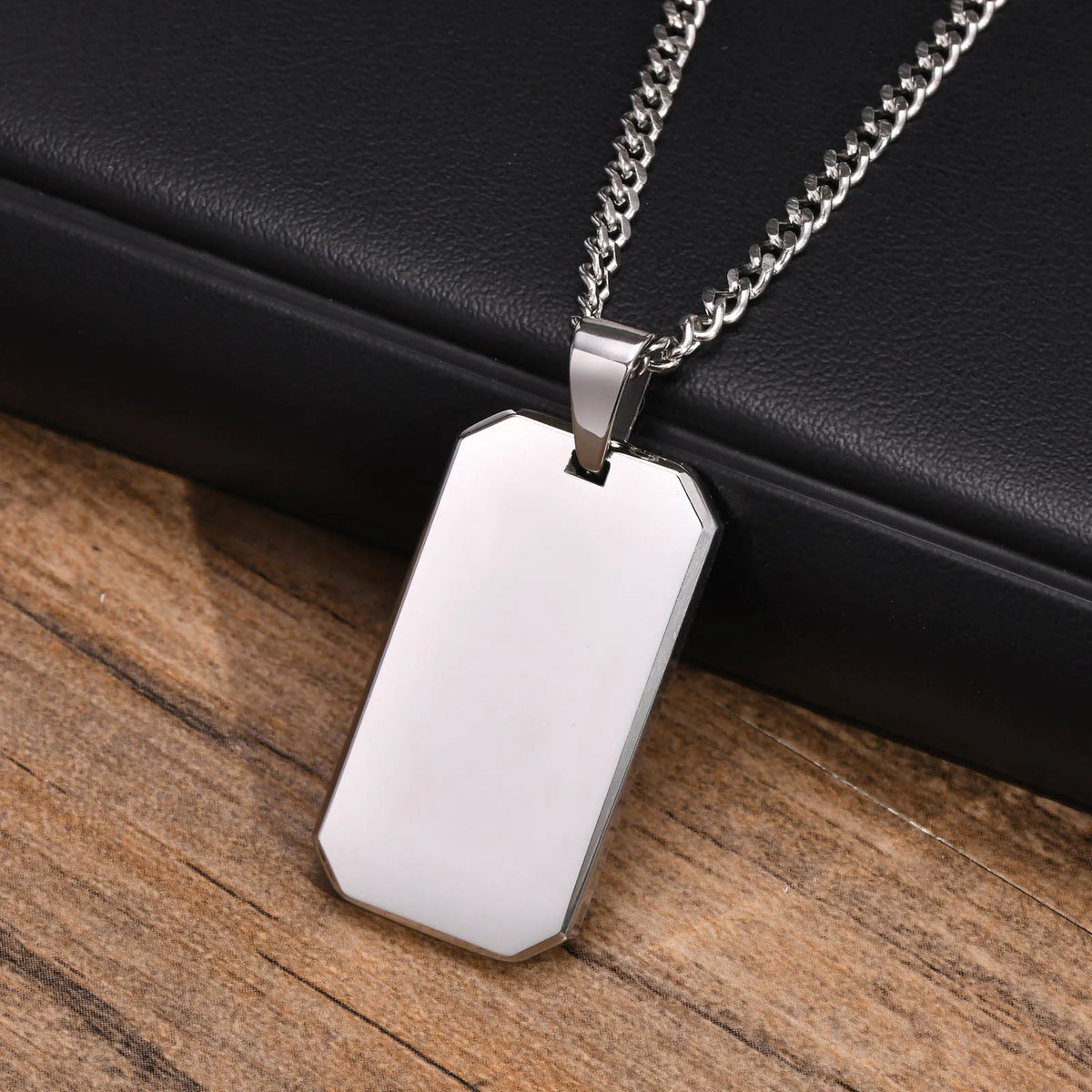 Vnox homens colares dogtag, pingente de retângulo geométrico com corrente cubana, colar de pescoço casual de aço inoxidável de cor prata preta